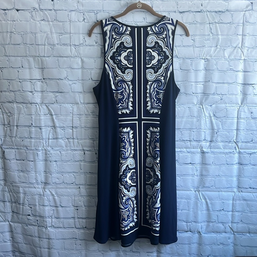 Banana Republic Navy Paisley Print Sleeveless A-Line Dress woman’s size large - Picture 3 of 3